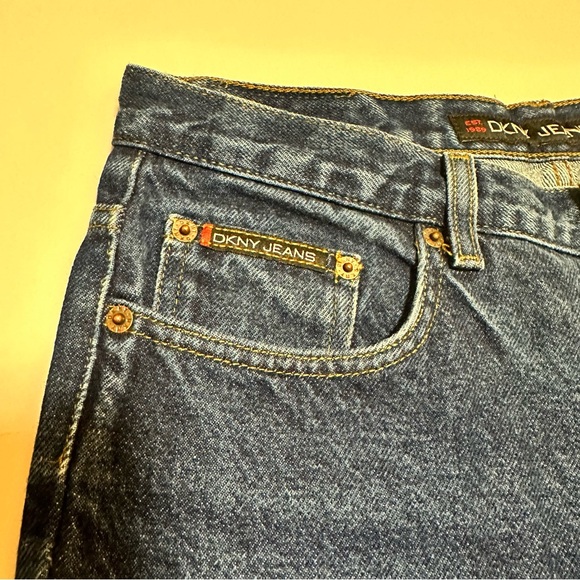 DKNY Dark Wash Straight Leg Inside Slit Jeans SZ 12 - Picture 6 of 9